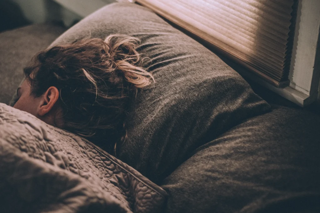 30 Minute Guided Sleep Meditation: Fall Asleep Faster and Wake Up Refreshed 5 Women sleeping peacefully after guided sleep meditation